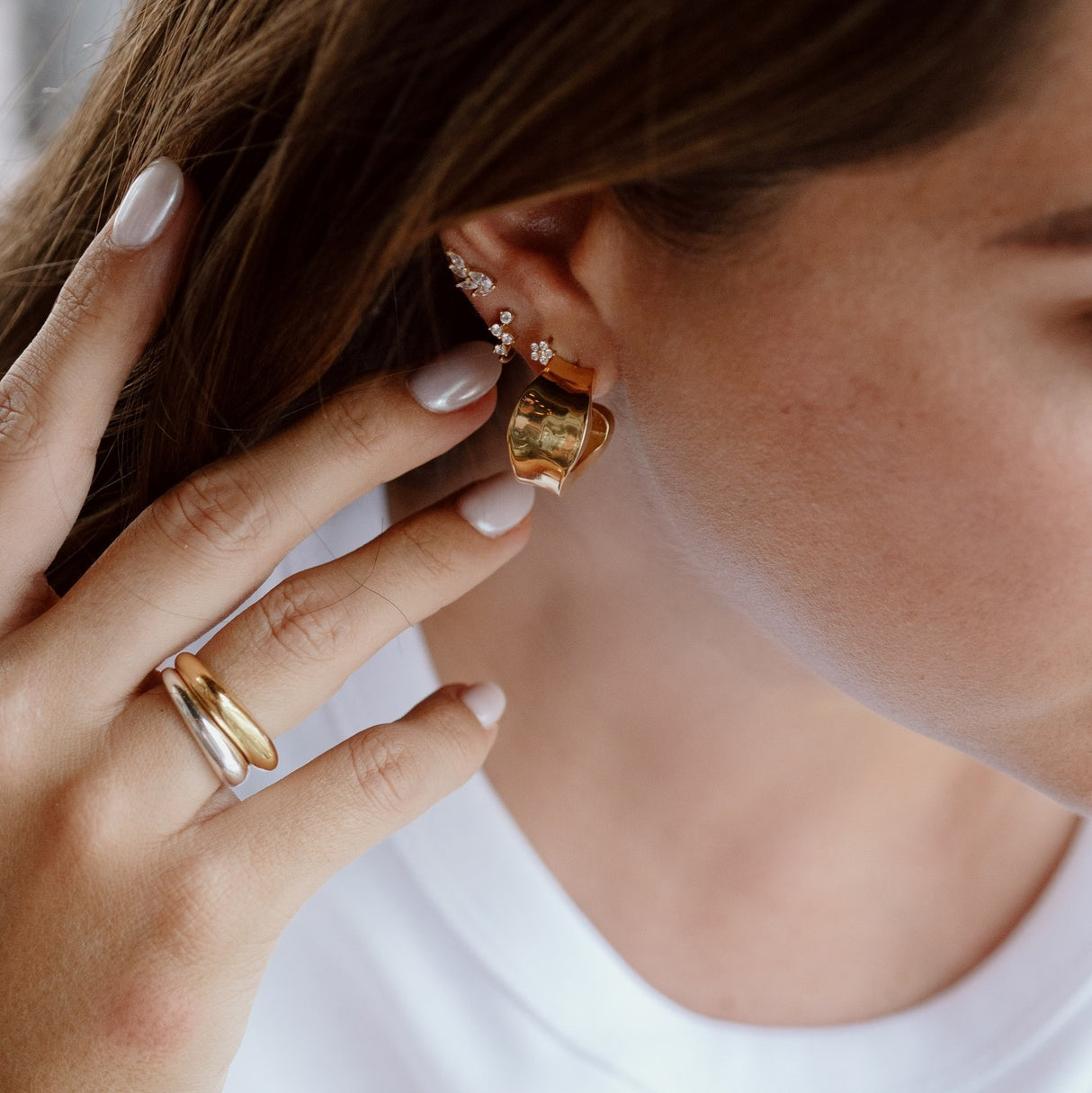 Hoop Bessie Gold