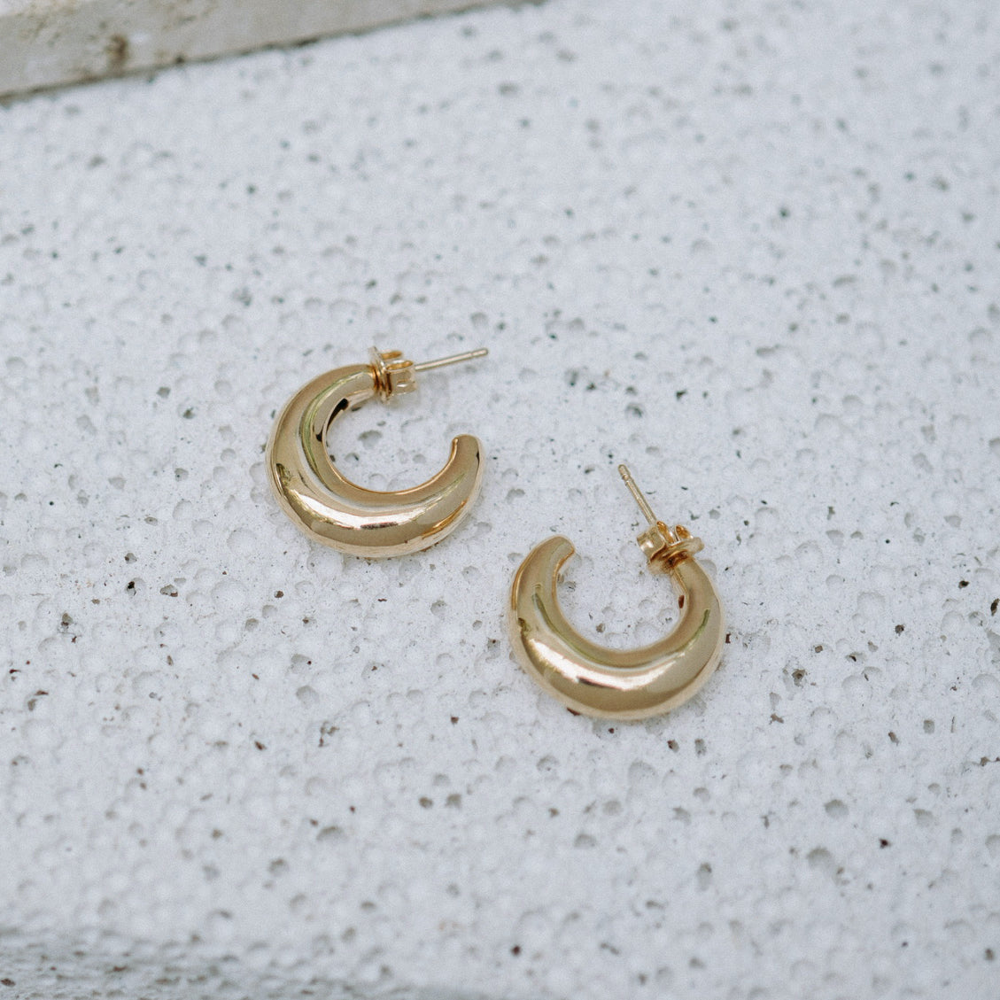 Hoops Vesta Gold