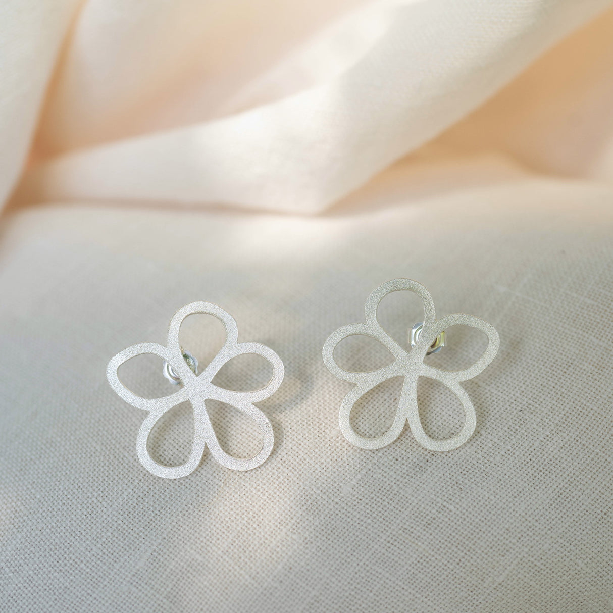 Arete gde Flor Silver