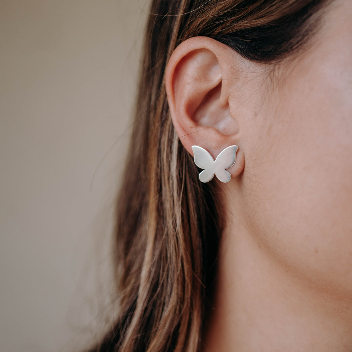 Arete Gde Mariposa Silver