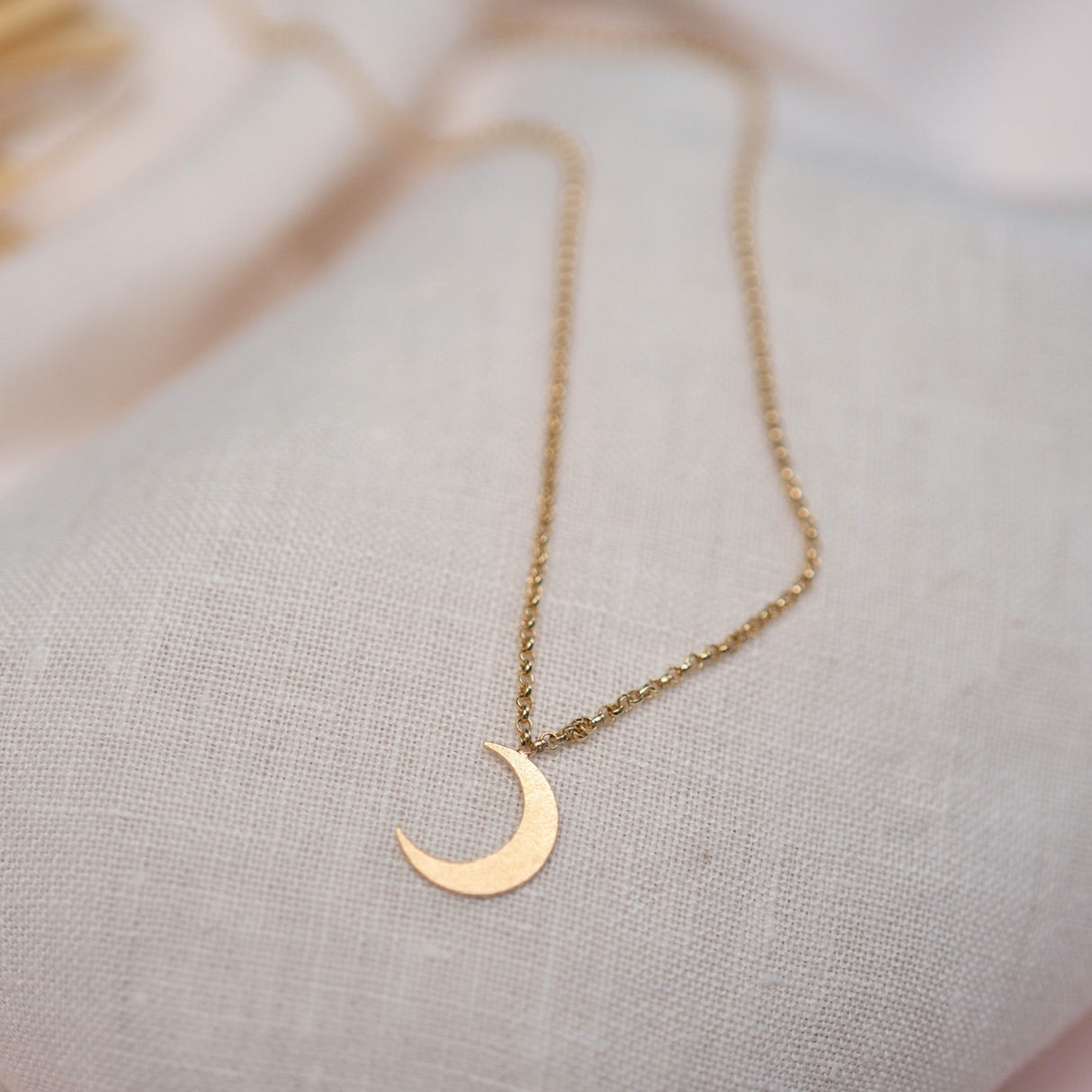 Collar Luna Gold