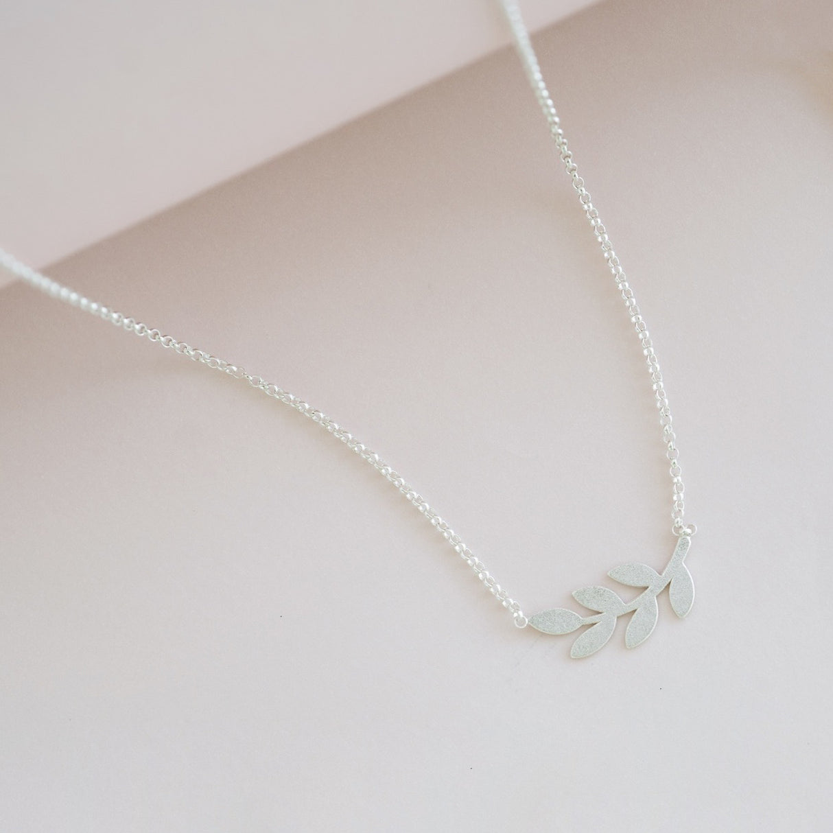 Collar Olivo Silver