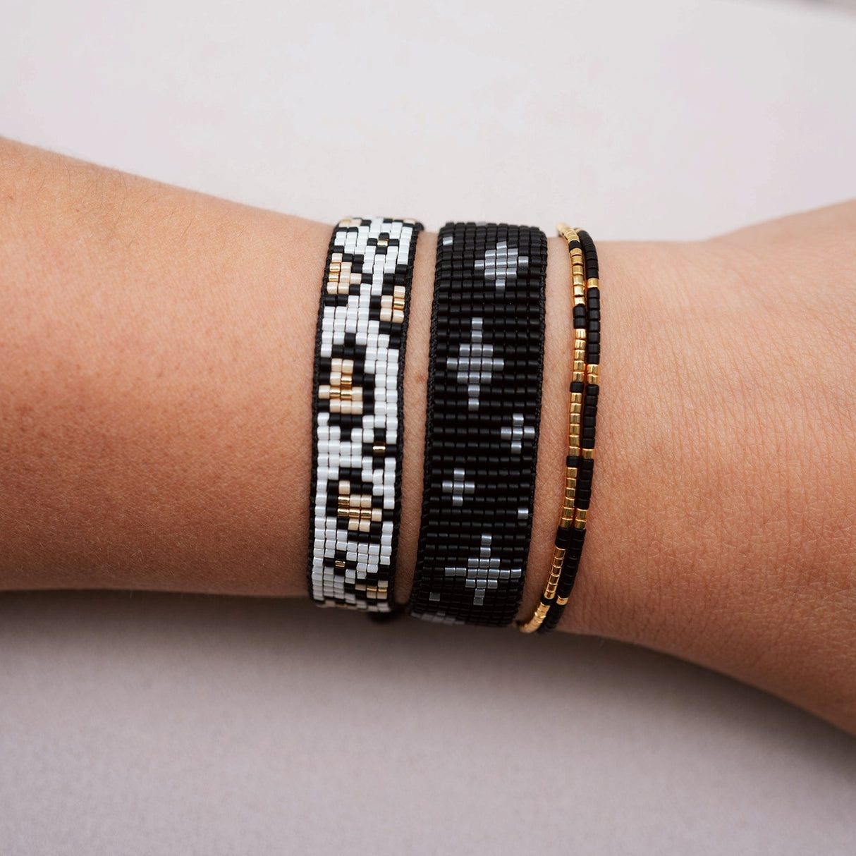 PULSERA LOOM IRENE BLACK