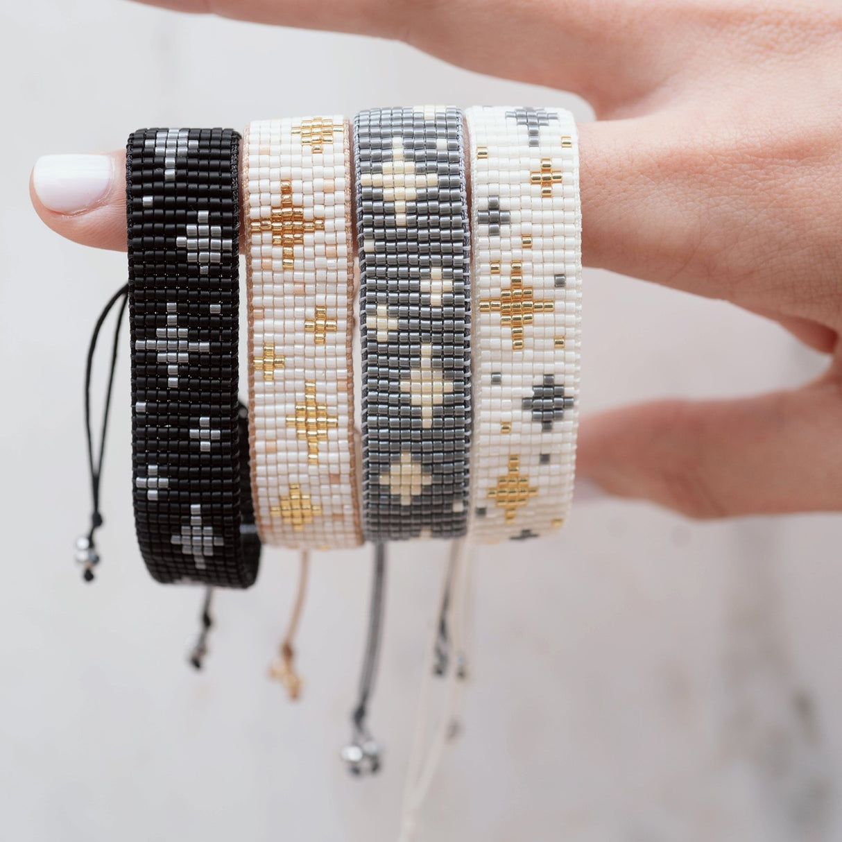 PULSERA LOOM IRENE BLACK