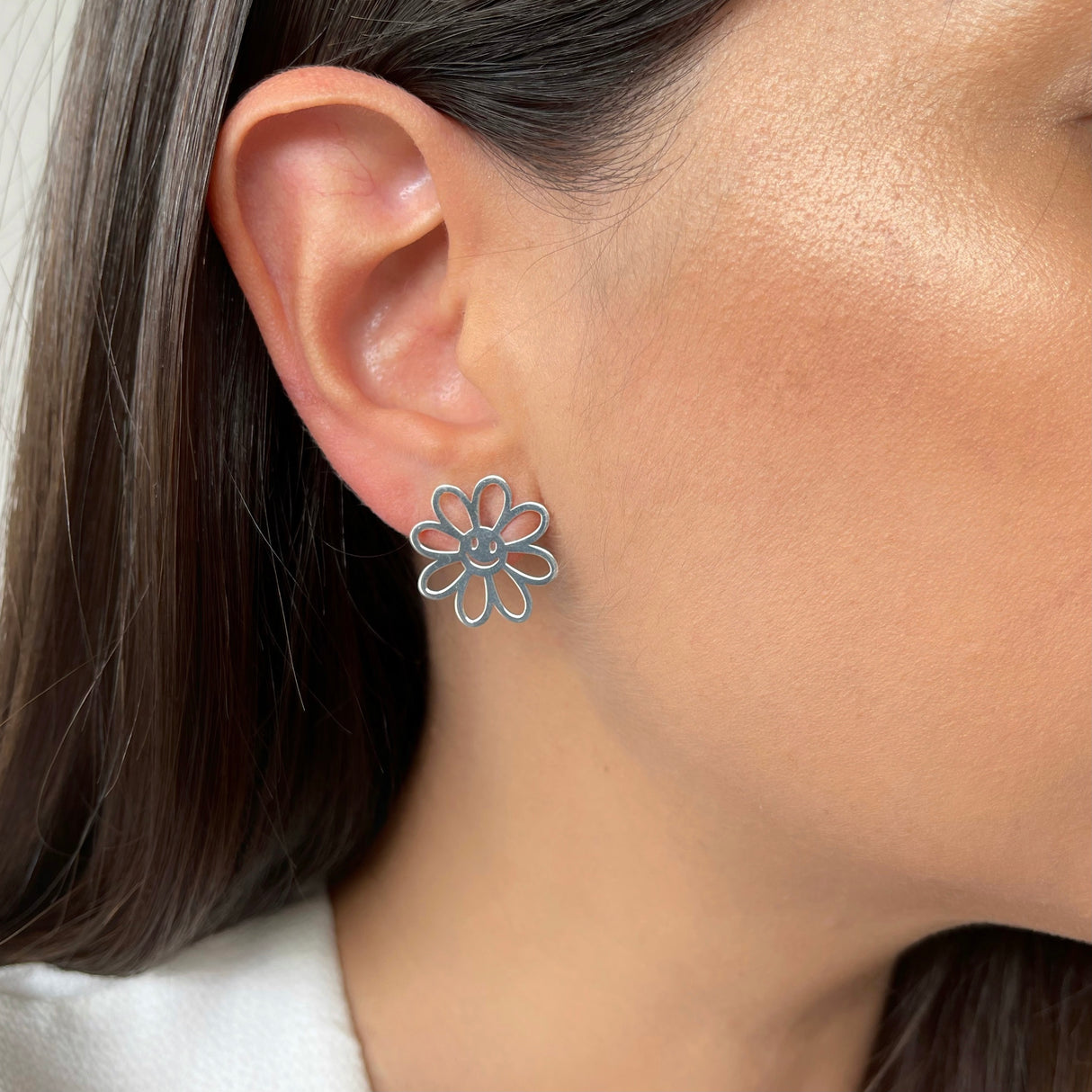 Arete Gde Smiley Silver