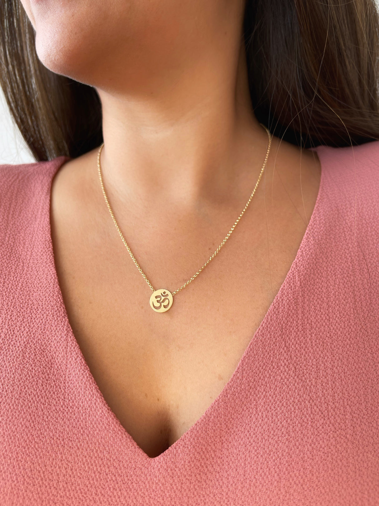 Collar Om Gold
