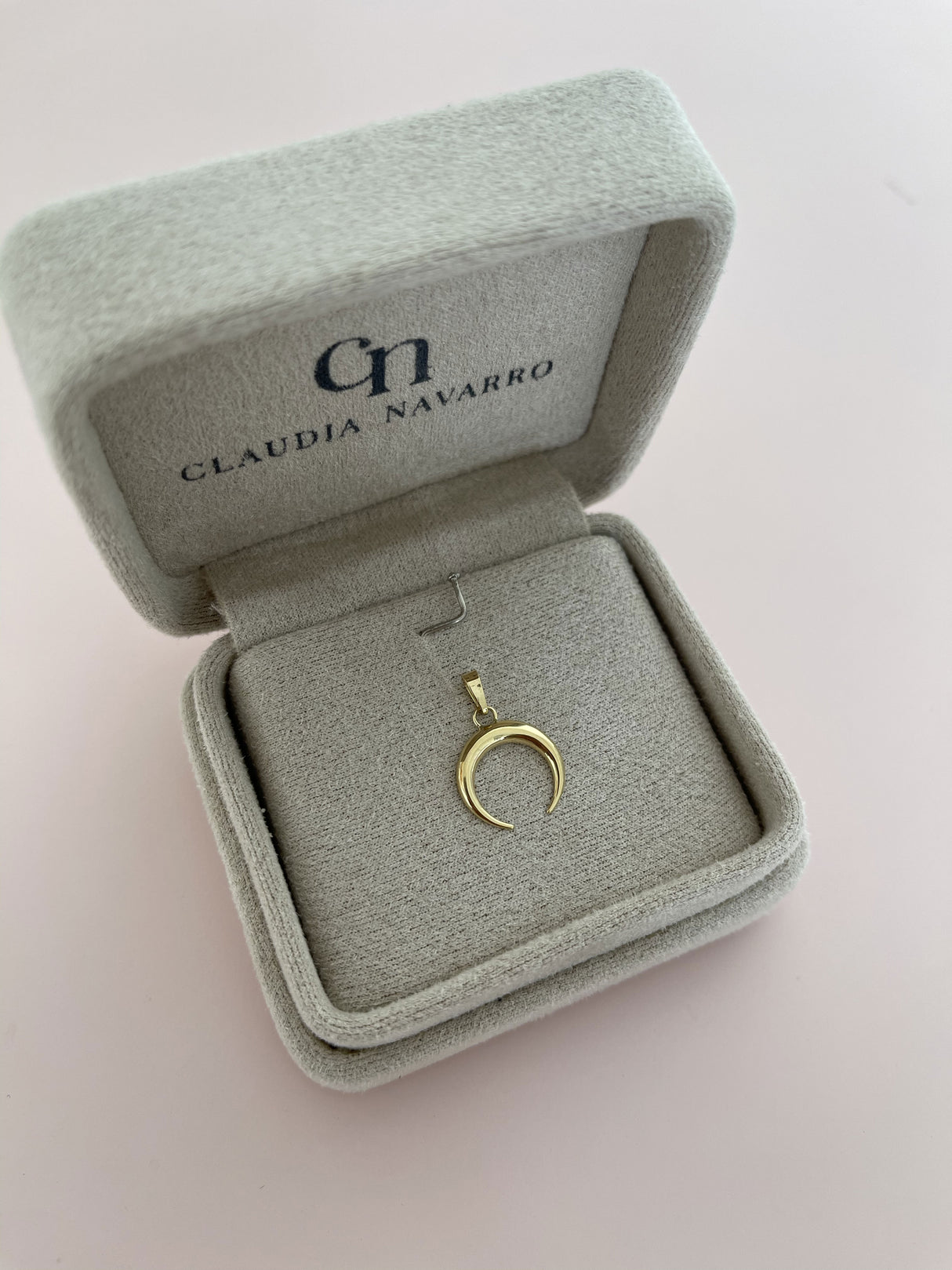 Dije Moon 18k