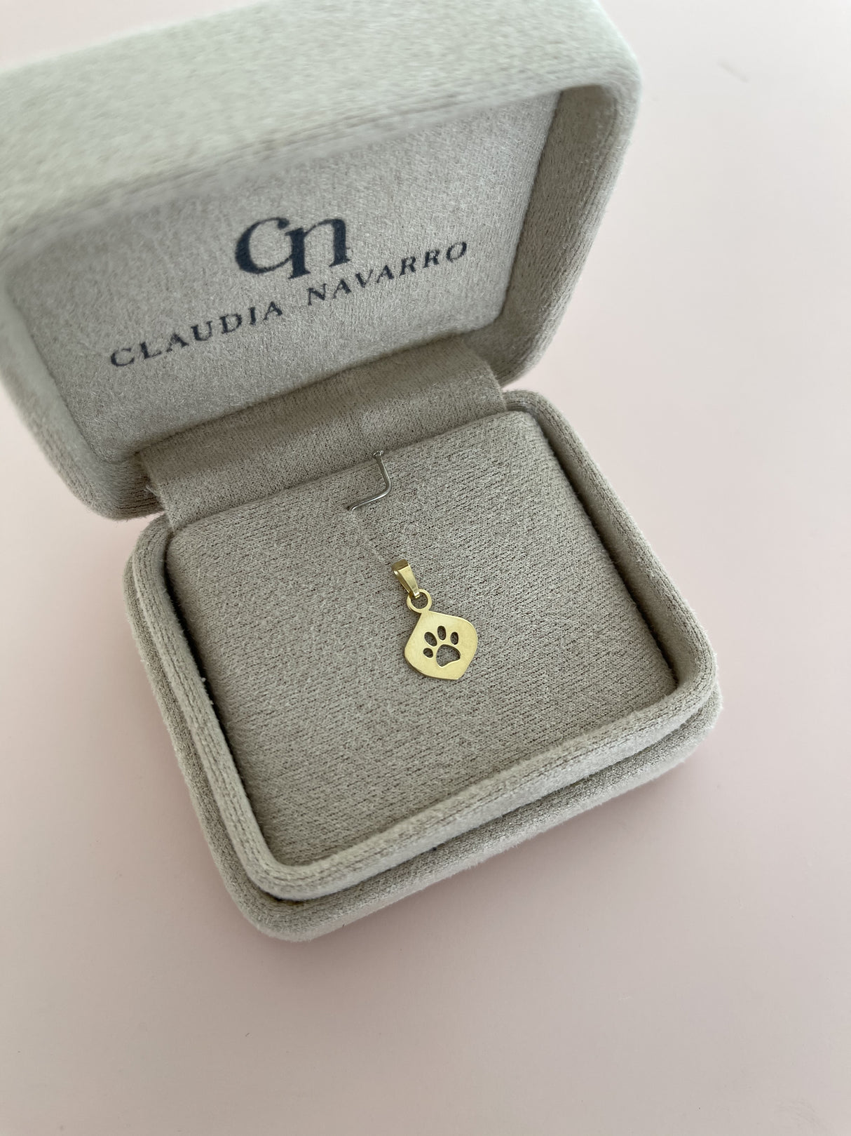 Dije Huella 18k