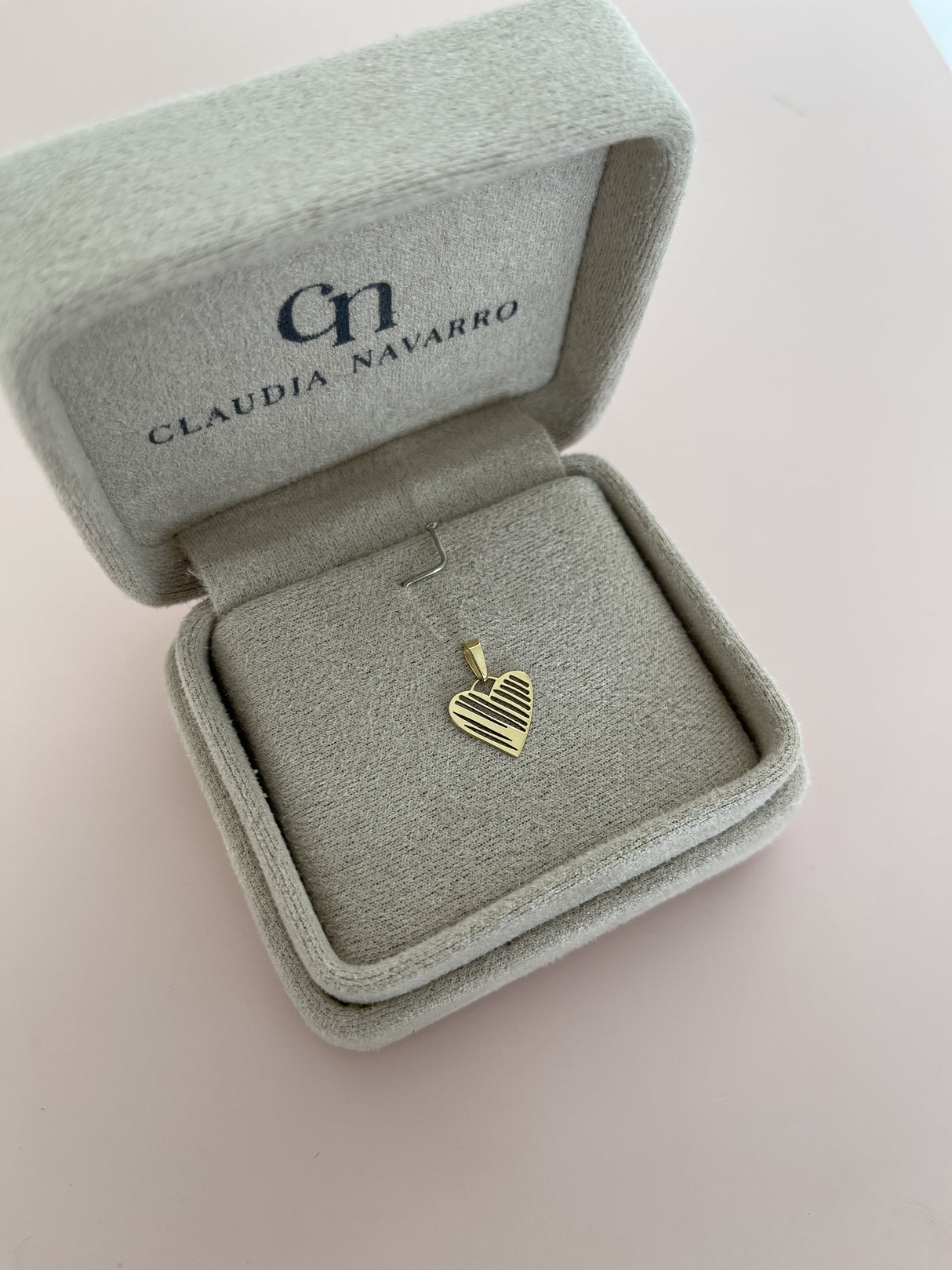 Dije Corazon Pintado 18k