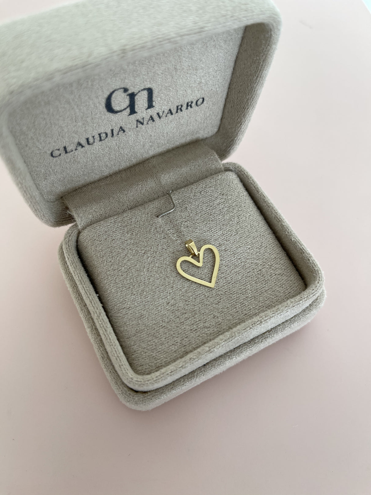 Dije Corazon Silueta 18k