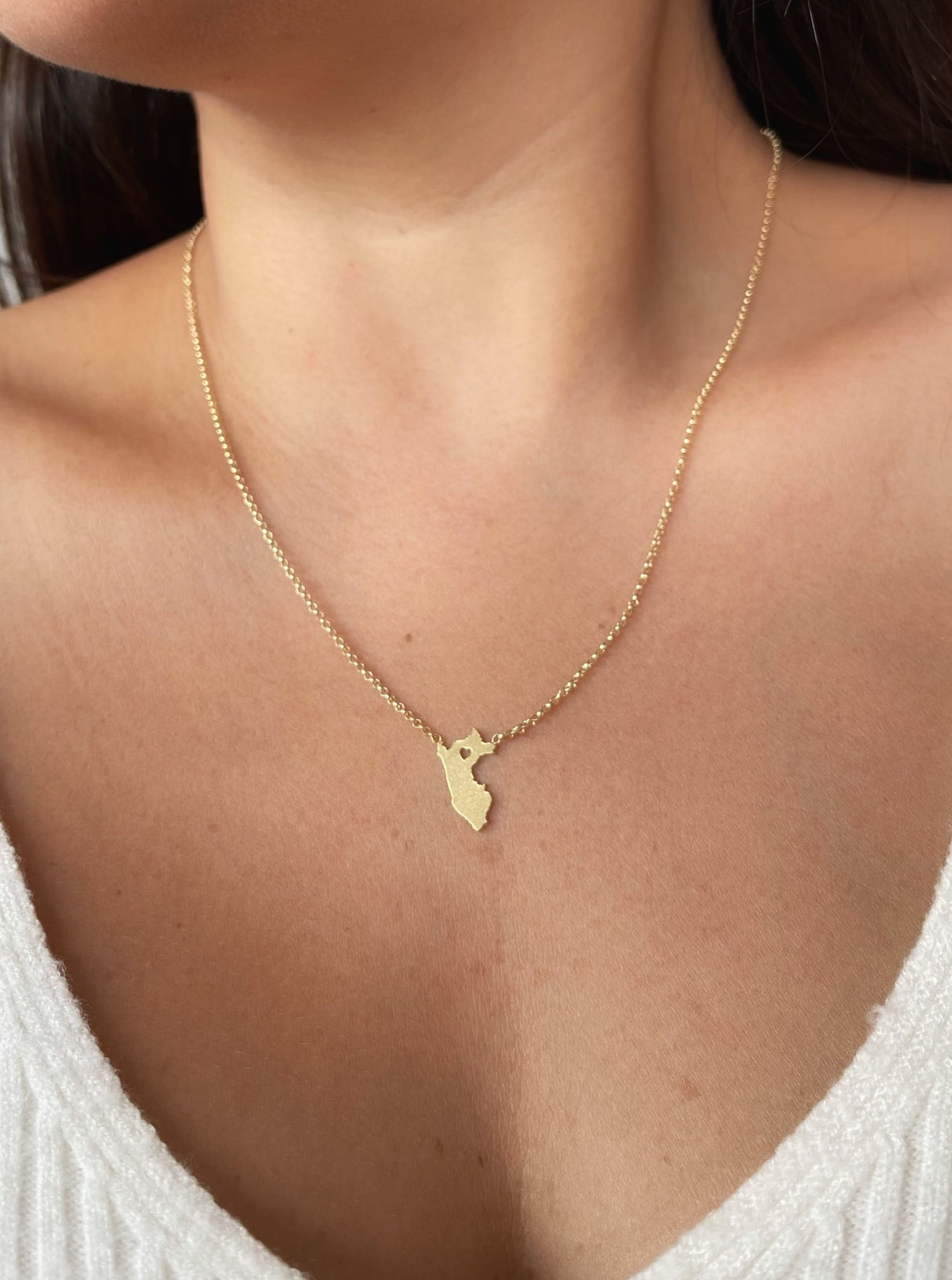 Collar Mapa del Perú Gold