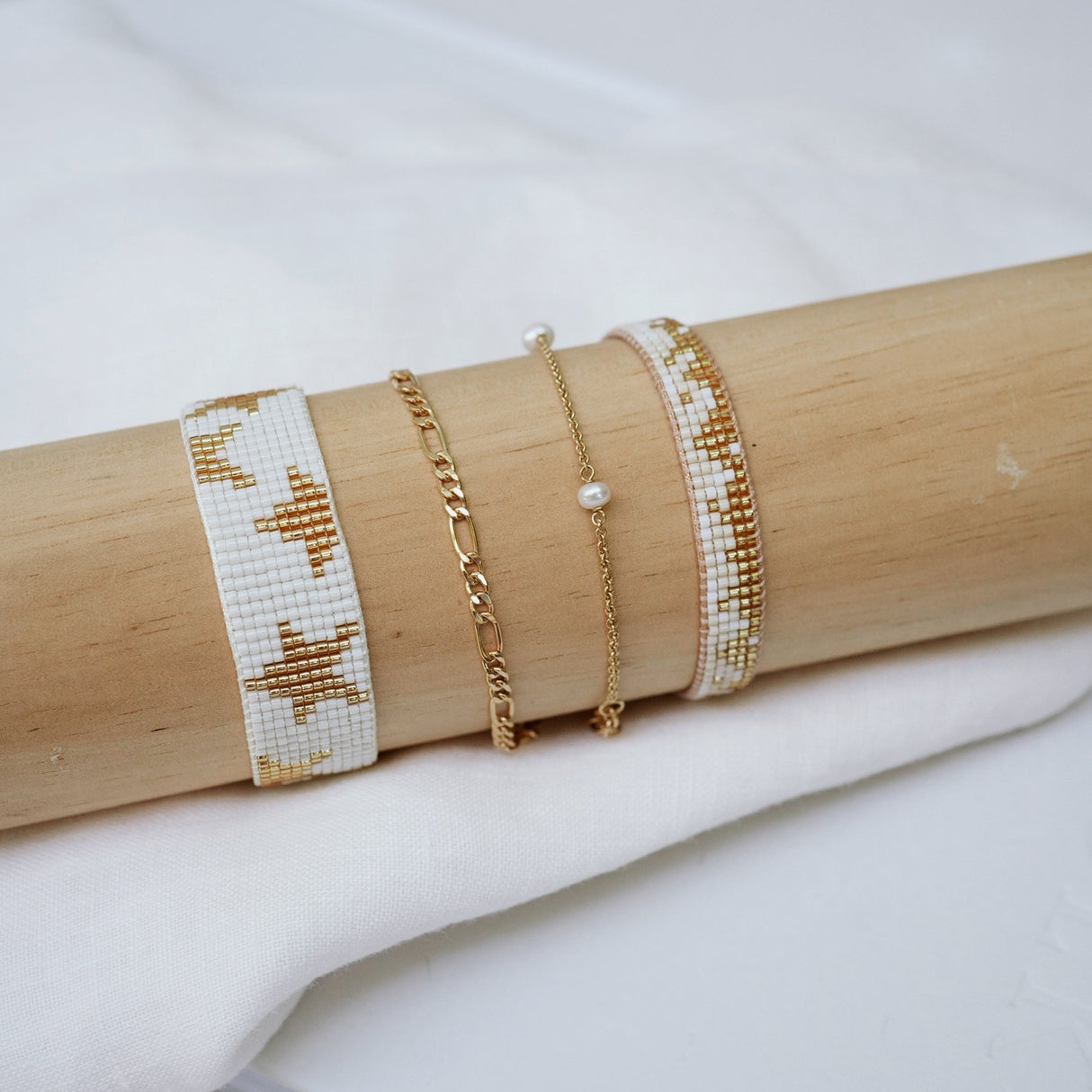 PULSERA LOOM INDI GOLD