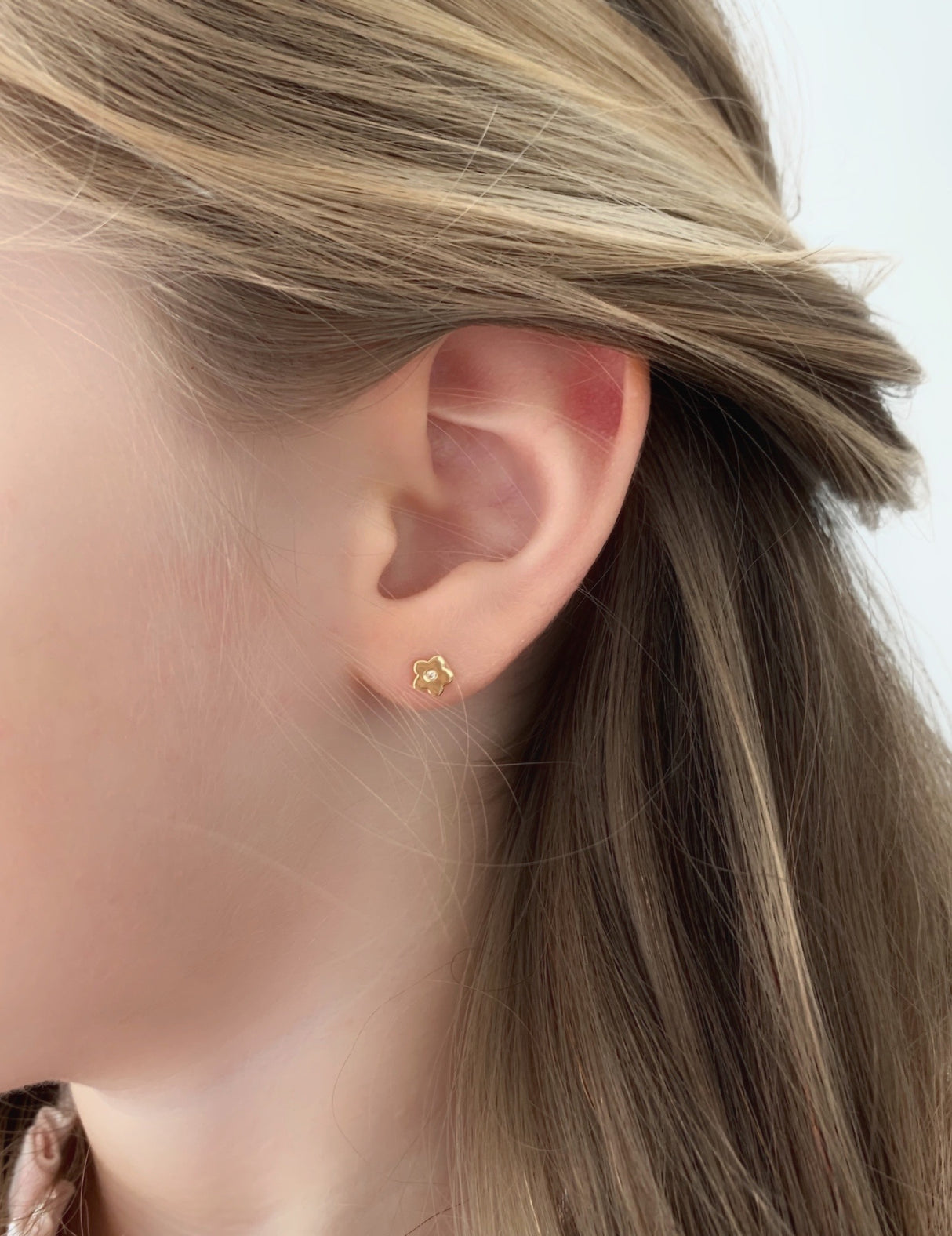 Baby Flor Luz 18k