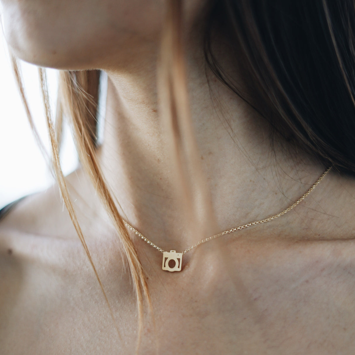 Collar Cámara Gold