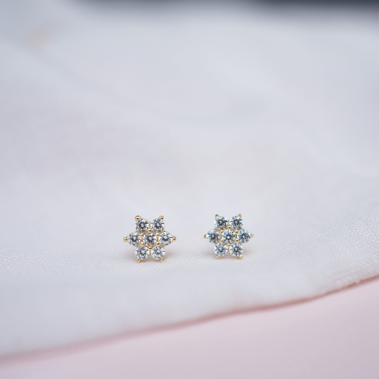 Arete Roseta Med 18k