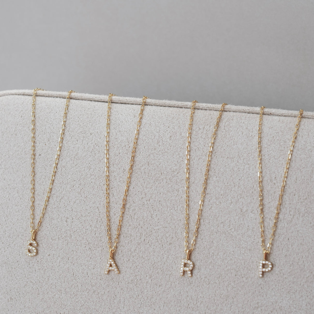 Collar CZ Monogram Gold