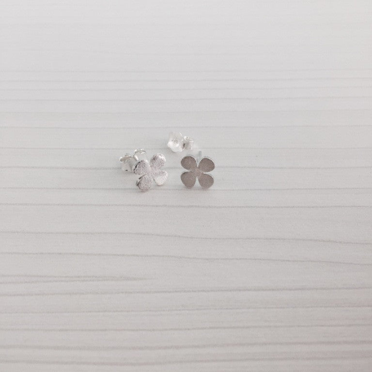 Arete Flor Silver